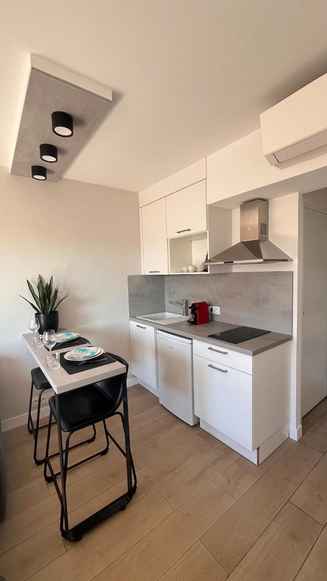 3etoiles A 10 Min Du Centre - Calme Appartement