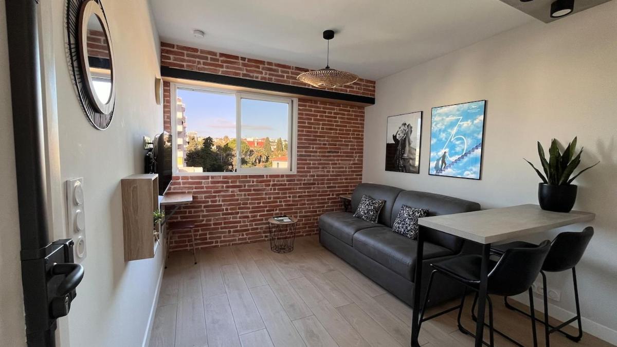 3etoiles A 10 Min Du Centre - Calme Appartement
